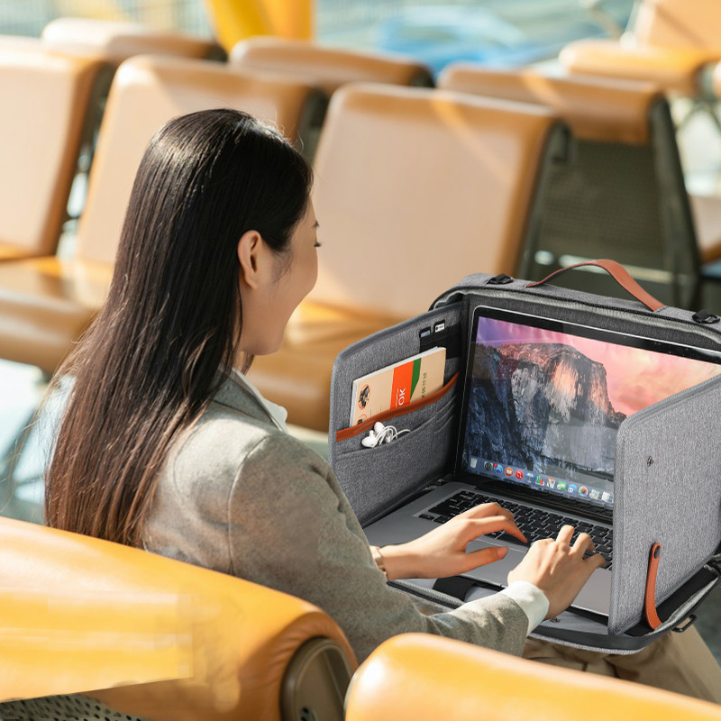 2024 New Large Capacity Water Proof Computer Laptop Custom Travel Bag with Shoulder Strap for Men Women